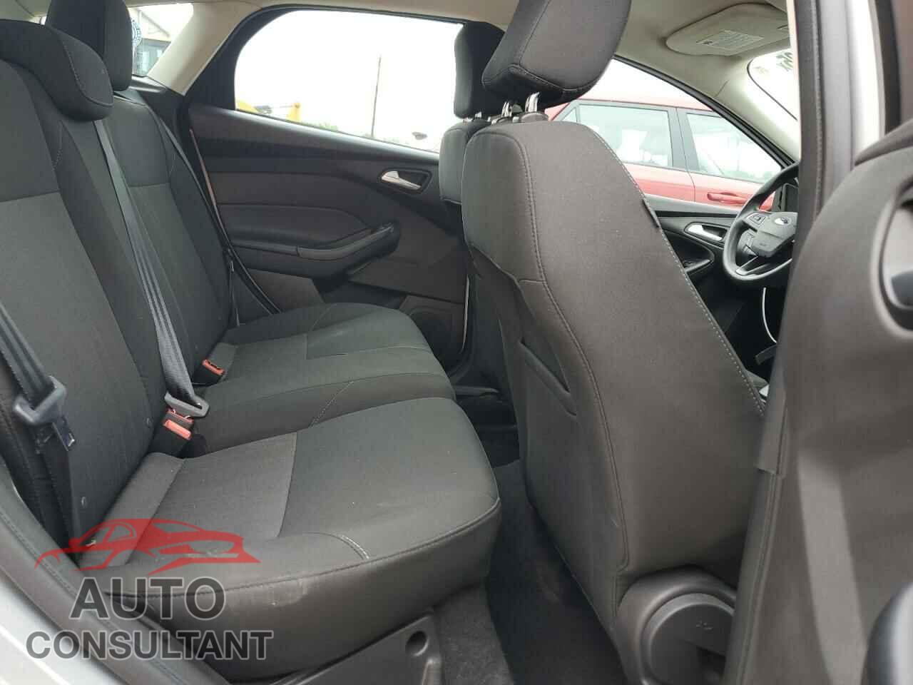 FORD FOCUS 2017 - 1FADP3K25HL201292