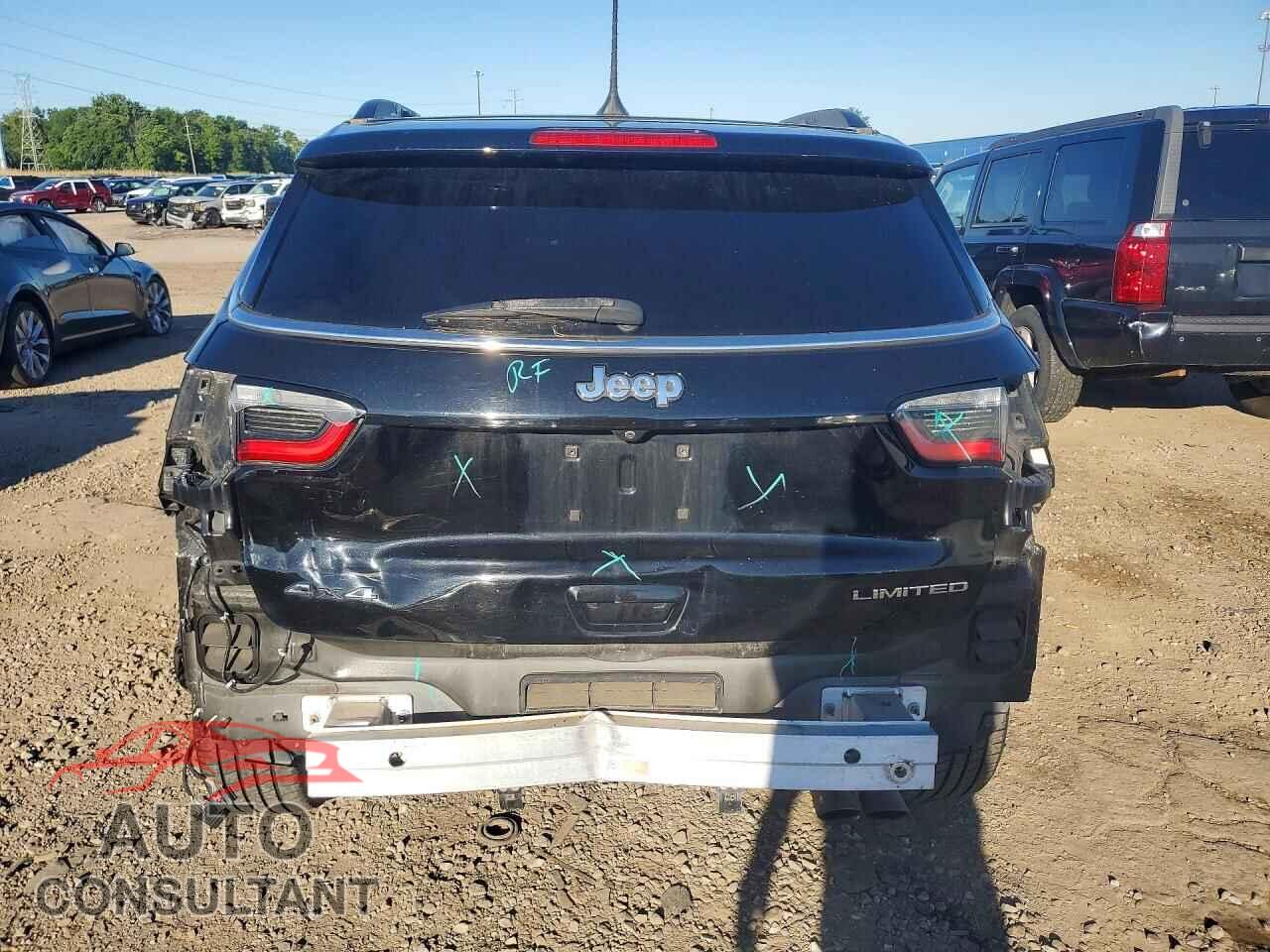 JEEP COMPASS 2018 - 3C4NJDCB0JT117430