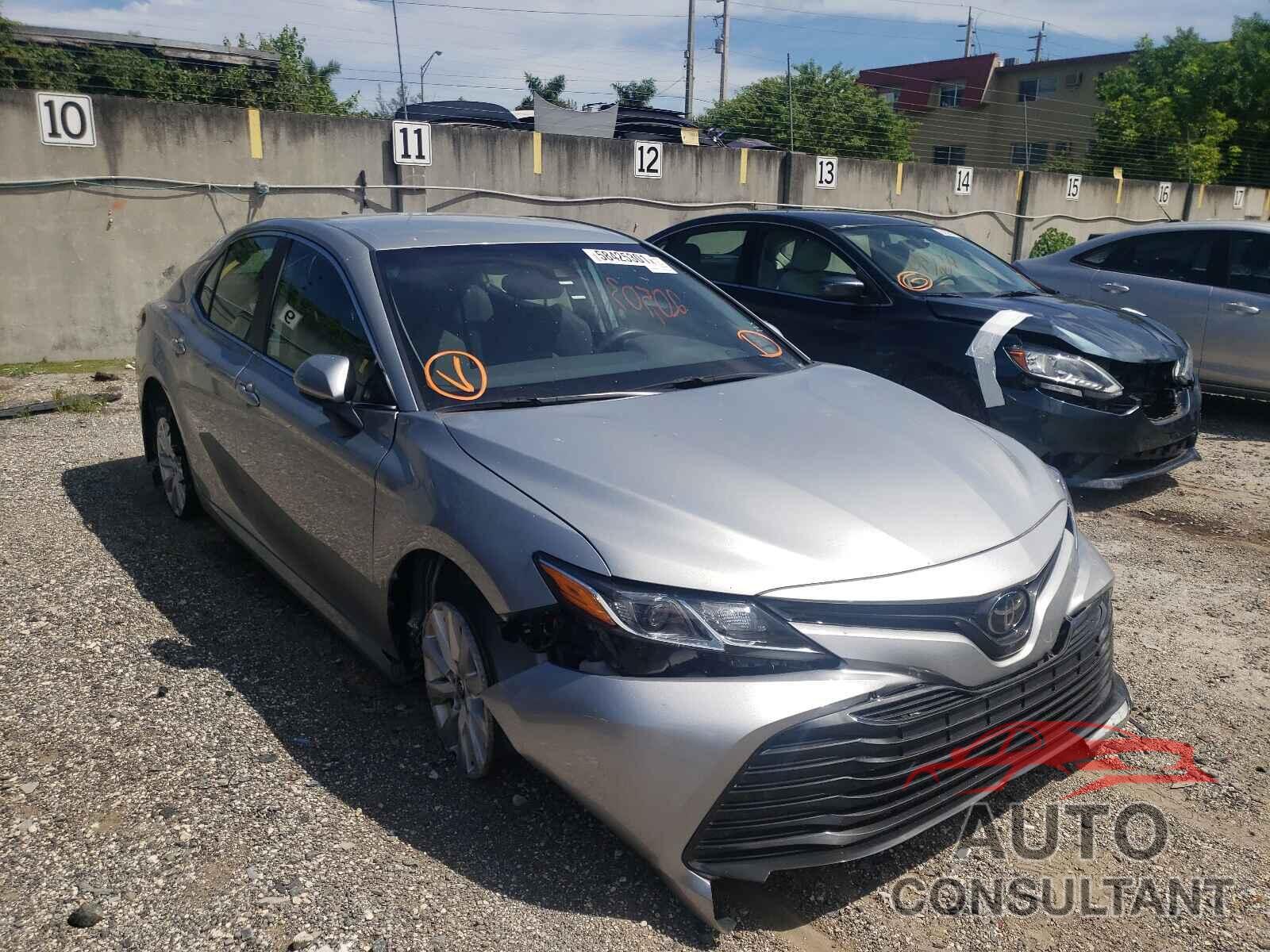 TOYOTA CAMRY 2020 - 4T1C11AK2LU359164