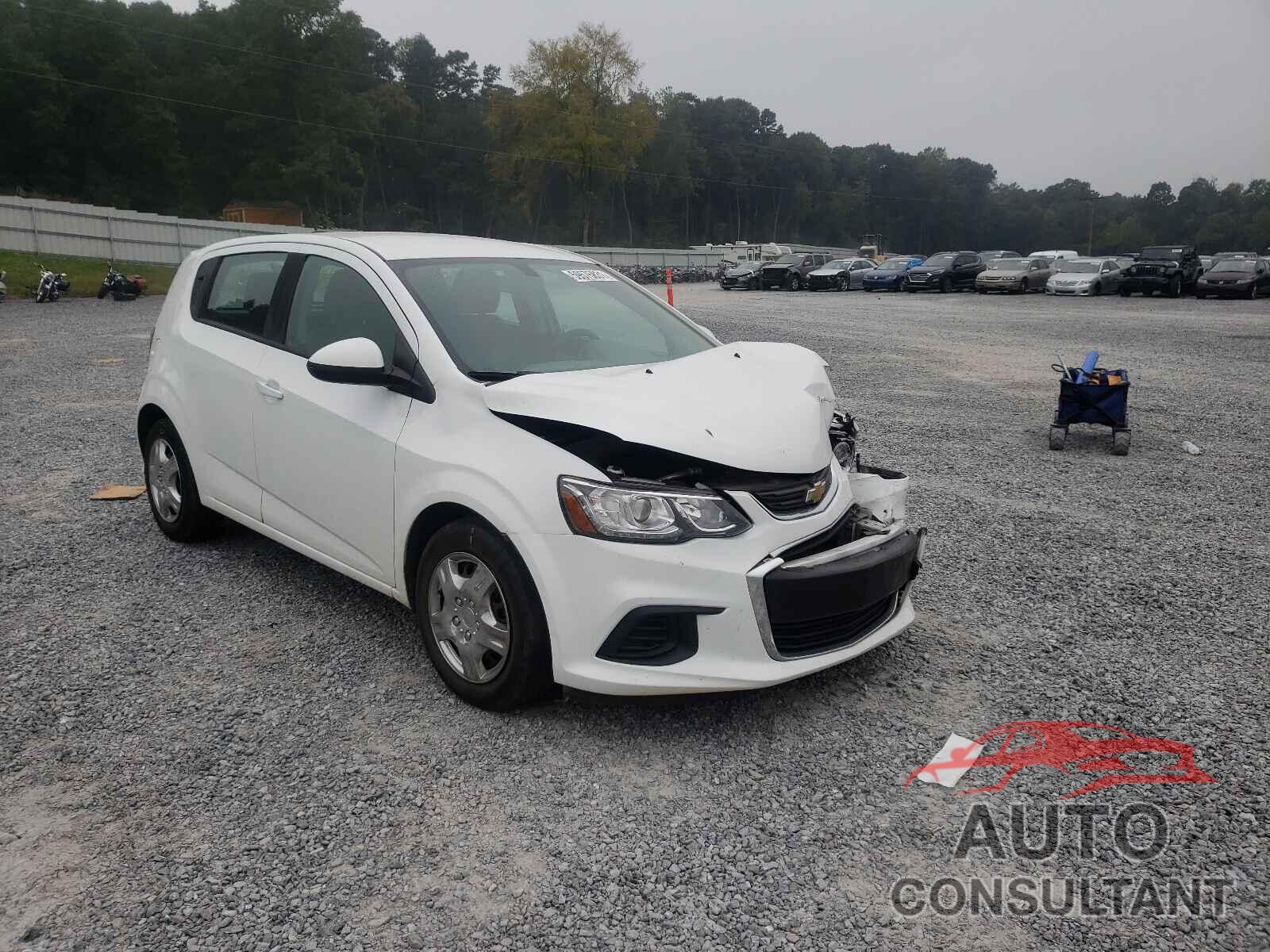 CHEVROLET SONIC 2017 - 1G1JG6SH2H4169116