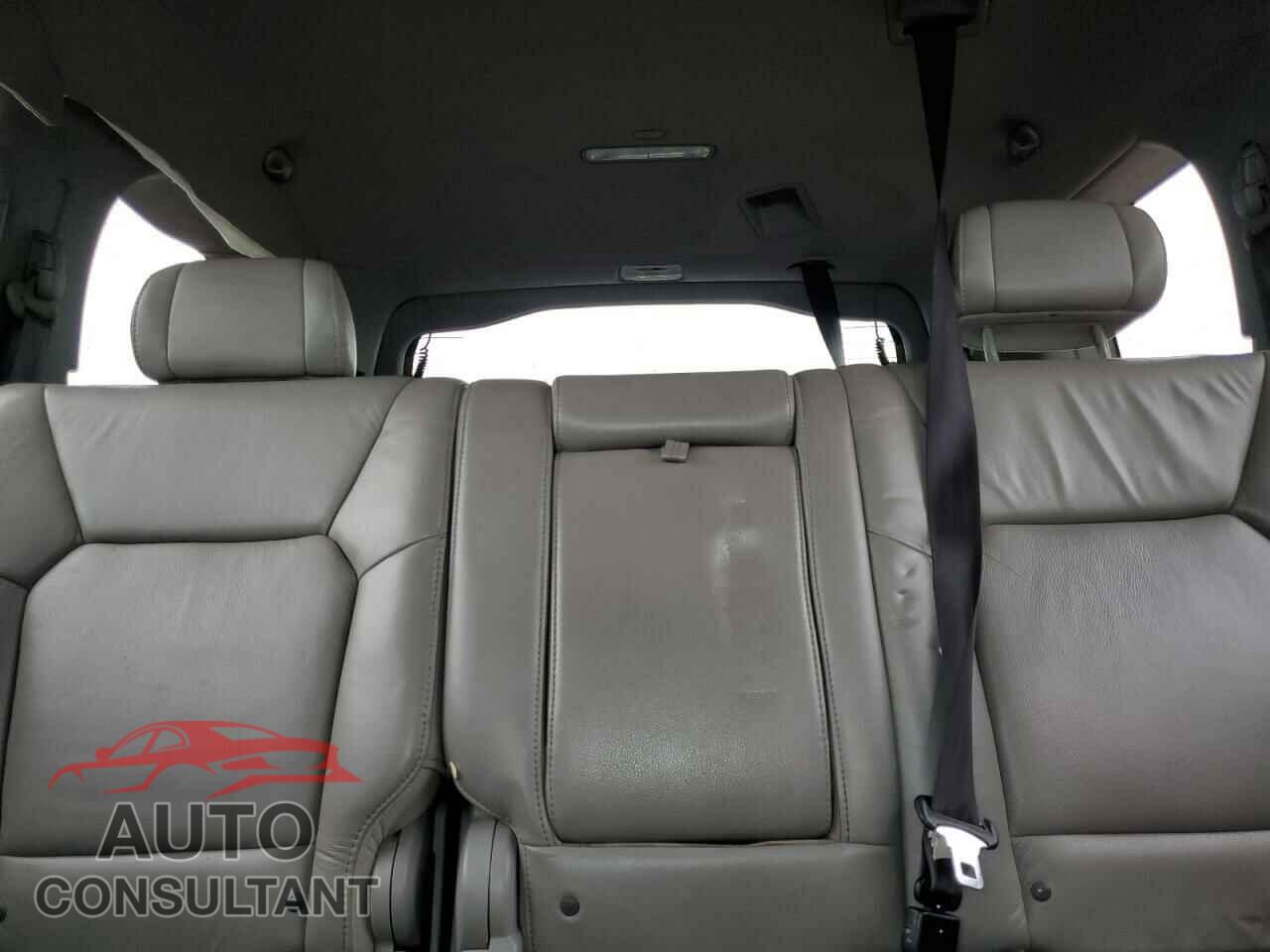HONDA PILOT 2011 - 5FNYF4H52BB059404