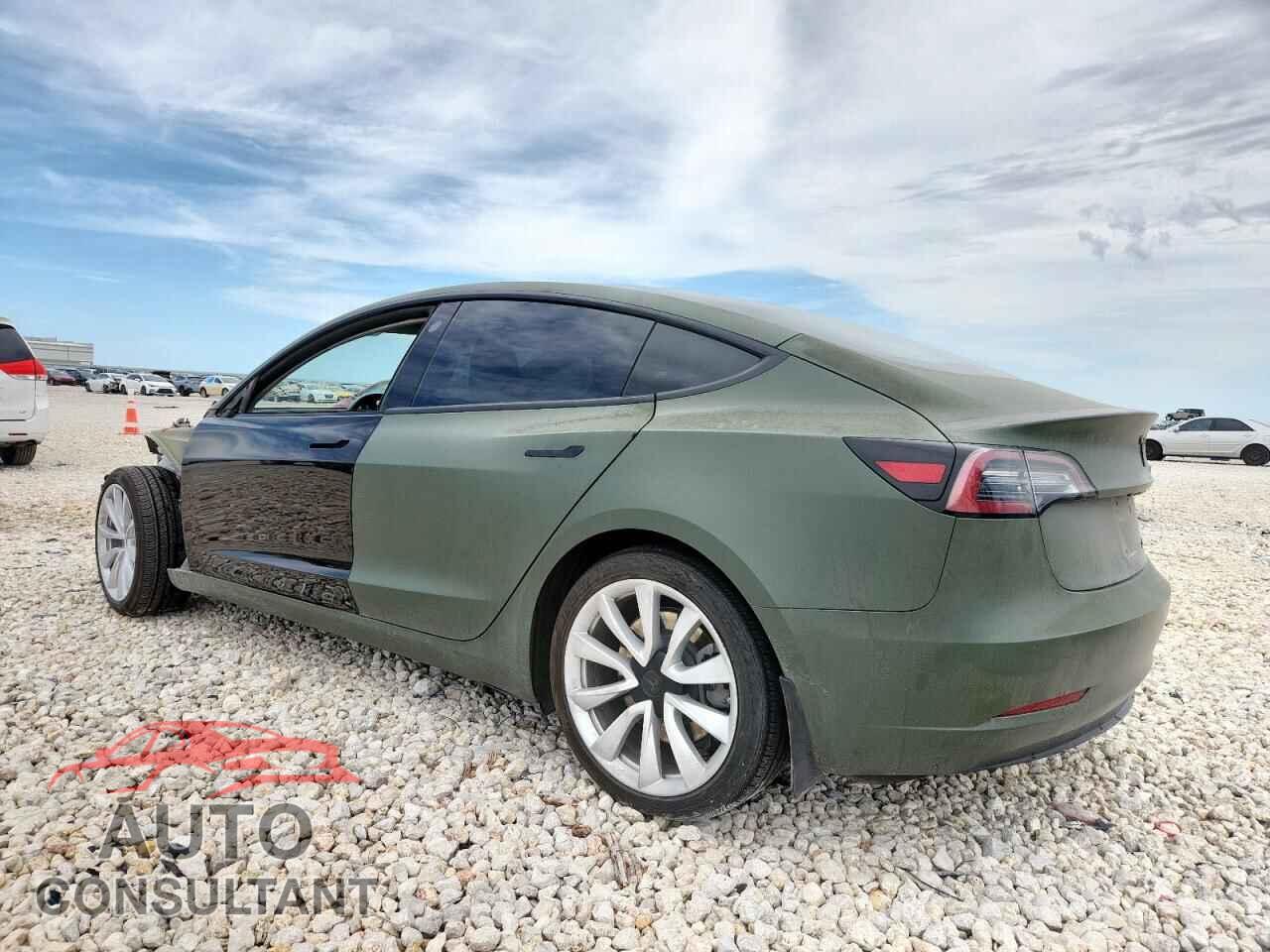 TESLA MODEL 3 2018 - 5YJ3E1EB0JF120897