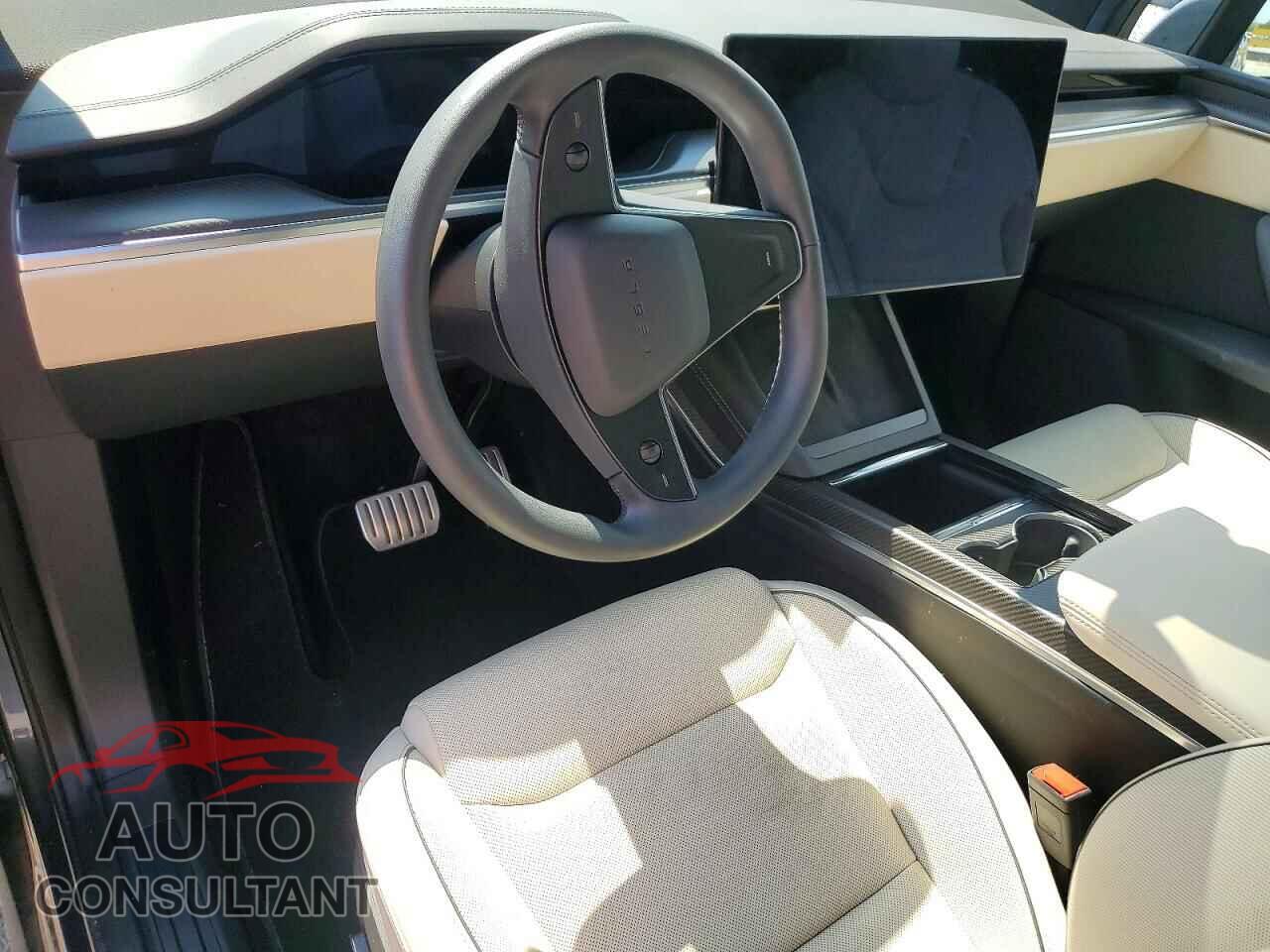 TESLA MODEL X 2023 - 7SAXCBE61PF401618