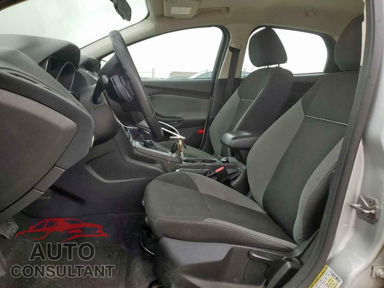 FORD FOCUS 2014 - 1FADP3K21EL236567