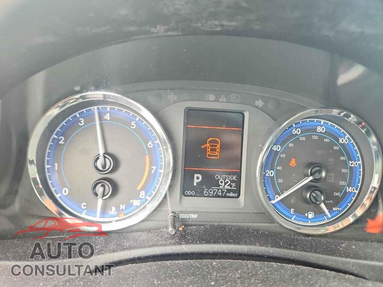 TOYOTA COROLLA 2017 - 5YFBURHEXHP707593