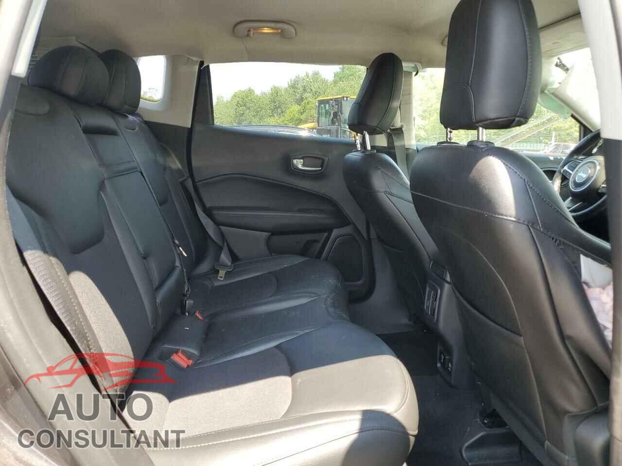 JEEP COMPASS 2019 - 3C4NJDBB0KT683557