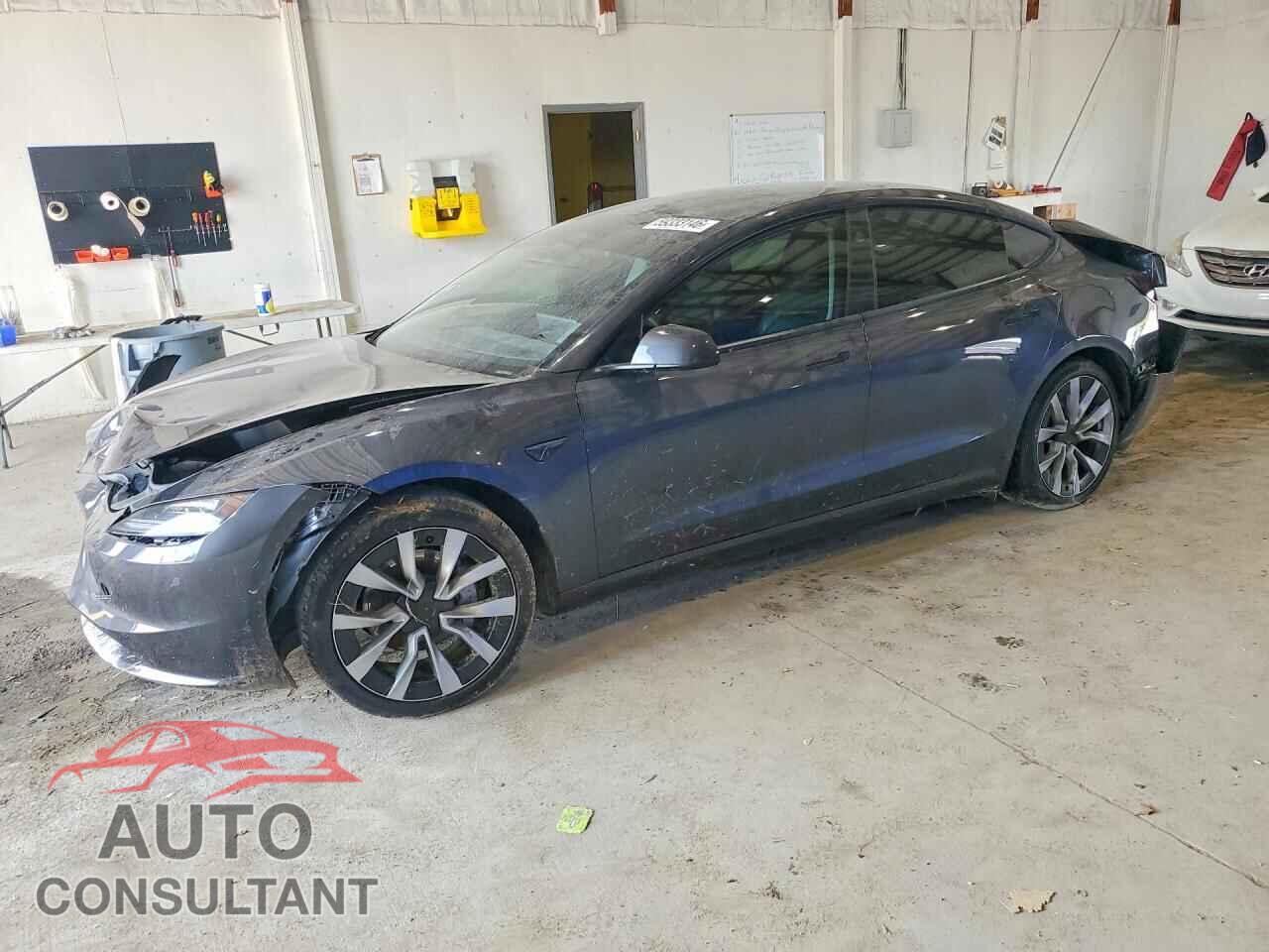 TESLA MODEL 3 2024 - 5YJ3E1EA4RF830114
