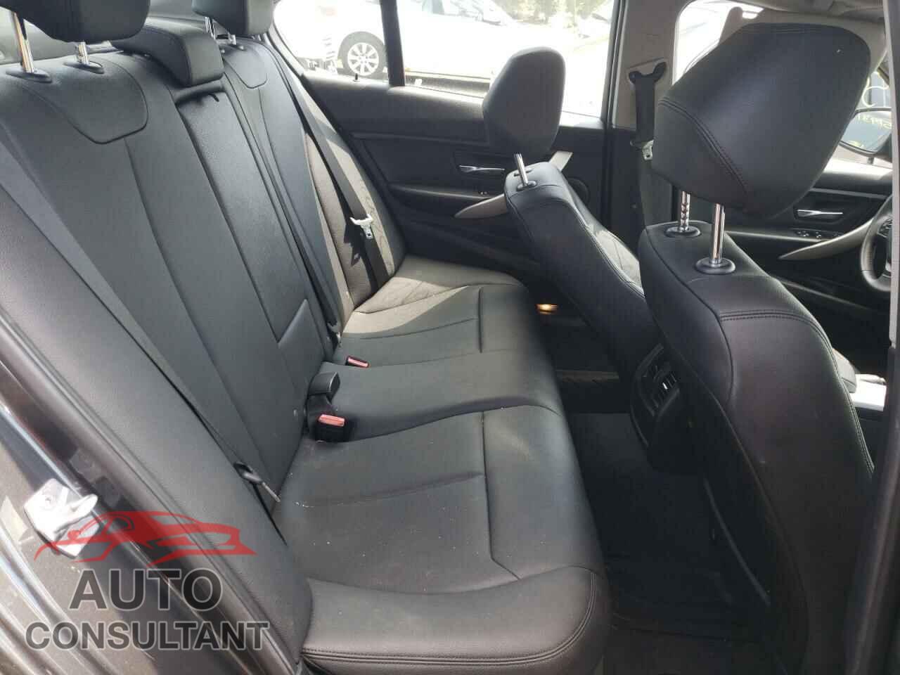 BMW 3 SERIES 2016 - WBA8E5G58GNU20487