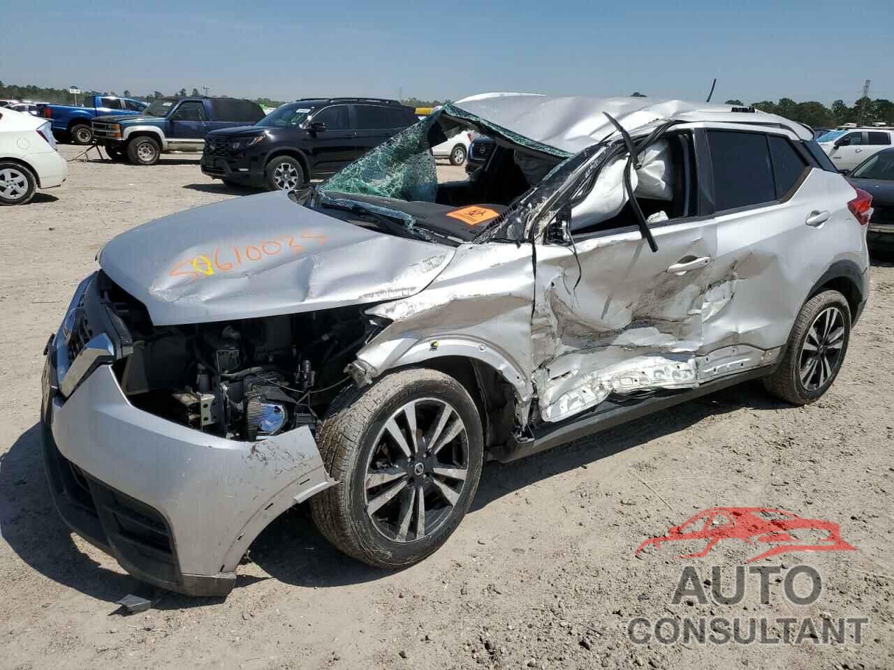 NISSAN KICKS 2020 - 3N1CP5CV4LL521083