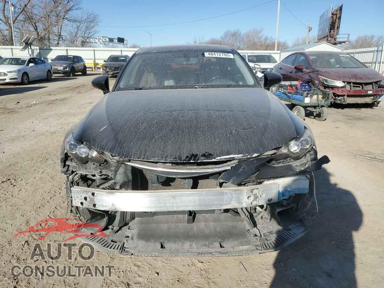 LEXUS IS 2015 - JTHCF1D24F5018489
