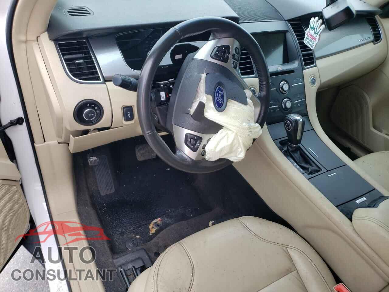 FORD TAURUS 2017 - 1FAHP2E81HG137546