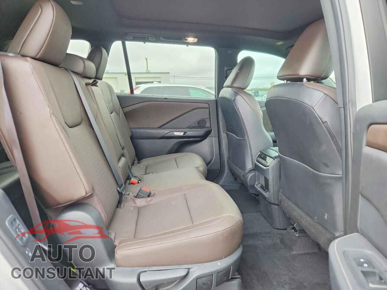 LEXUS UNKNOWN 2024 - 5TDAAAA68RS002437