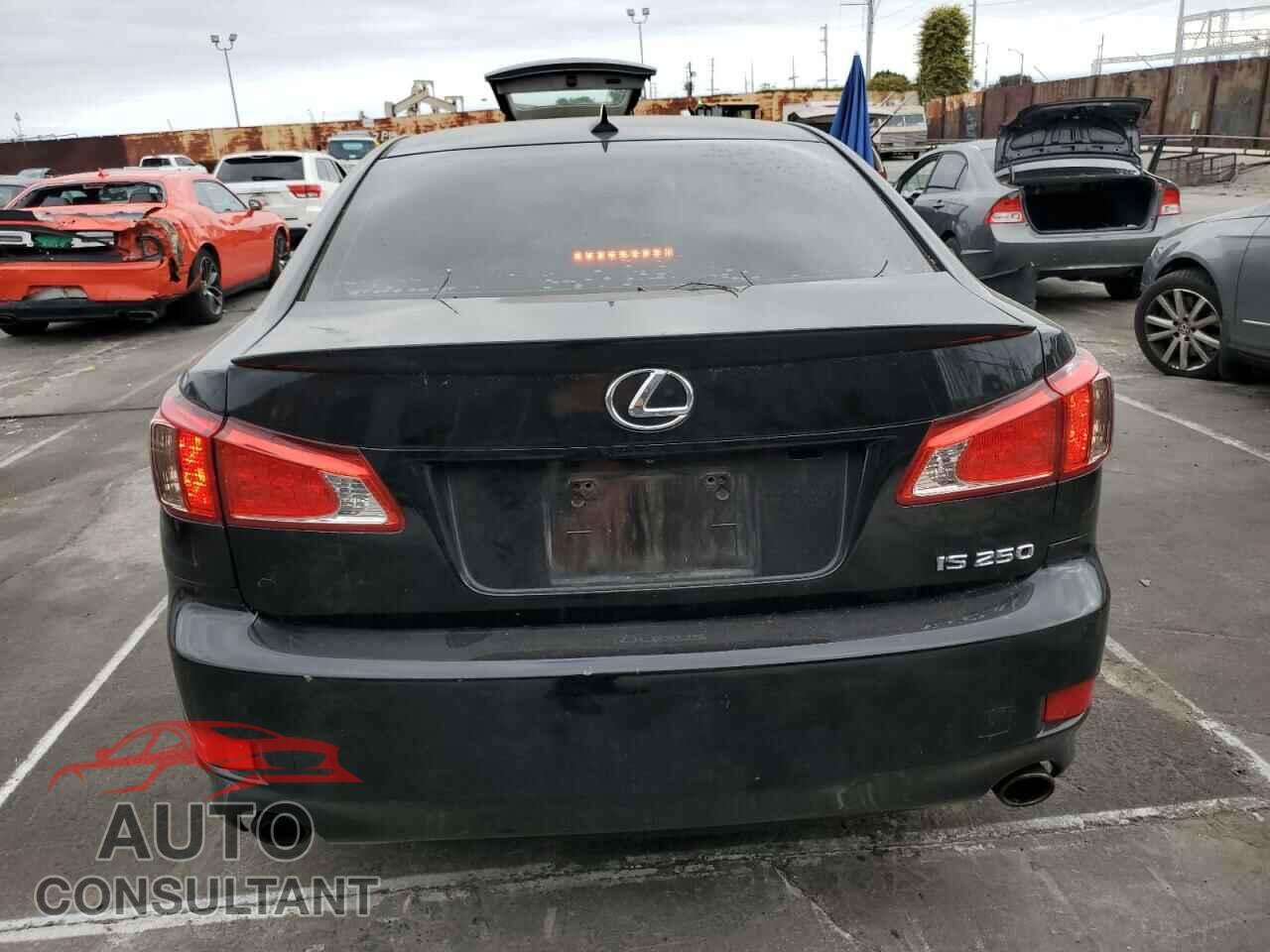 LEXUS IS 2012 - JTHBF5C21C2102643