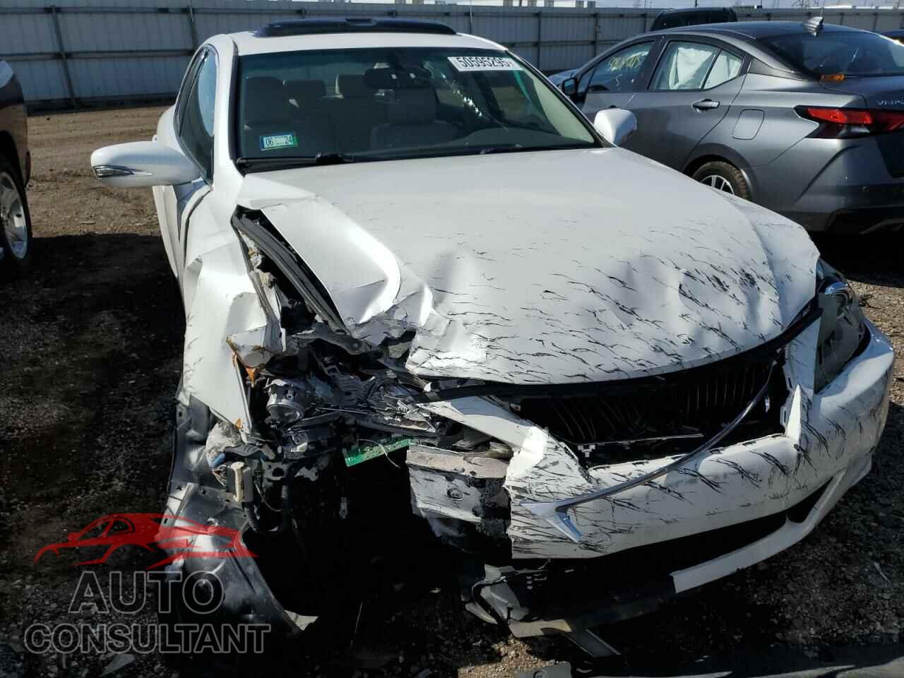 LEXUS IS 2013 - JTHCF5C2XD5063555