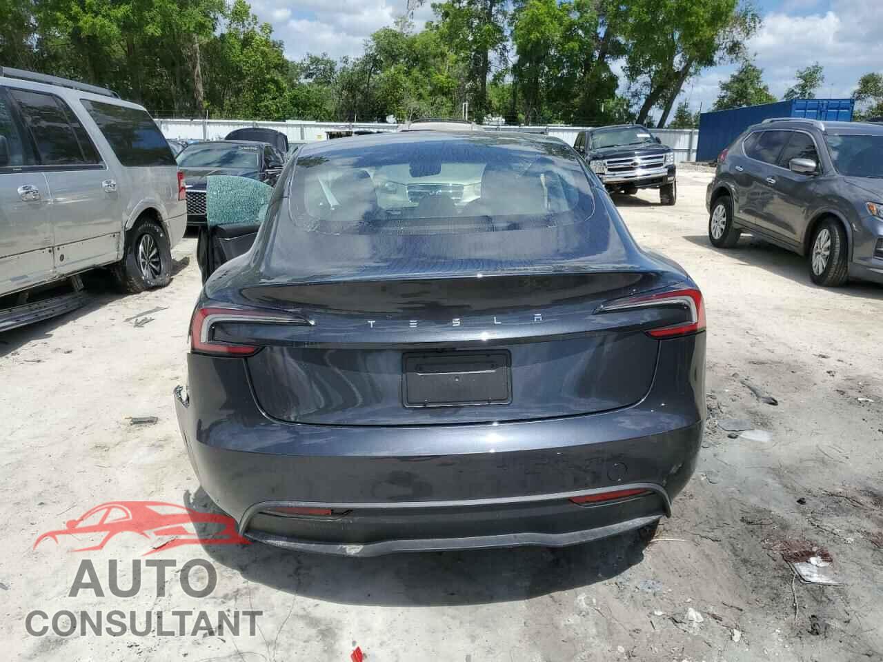 TESLA MODEL 3 2025 - 5YJ3E1EAXSF922964