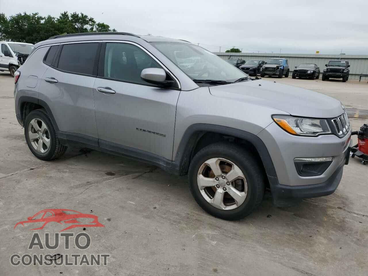 JEEP COMPASS 2018 - 3C4NJDBB8JT201142