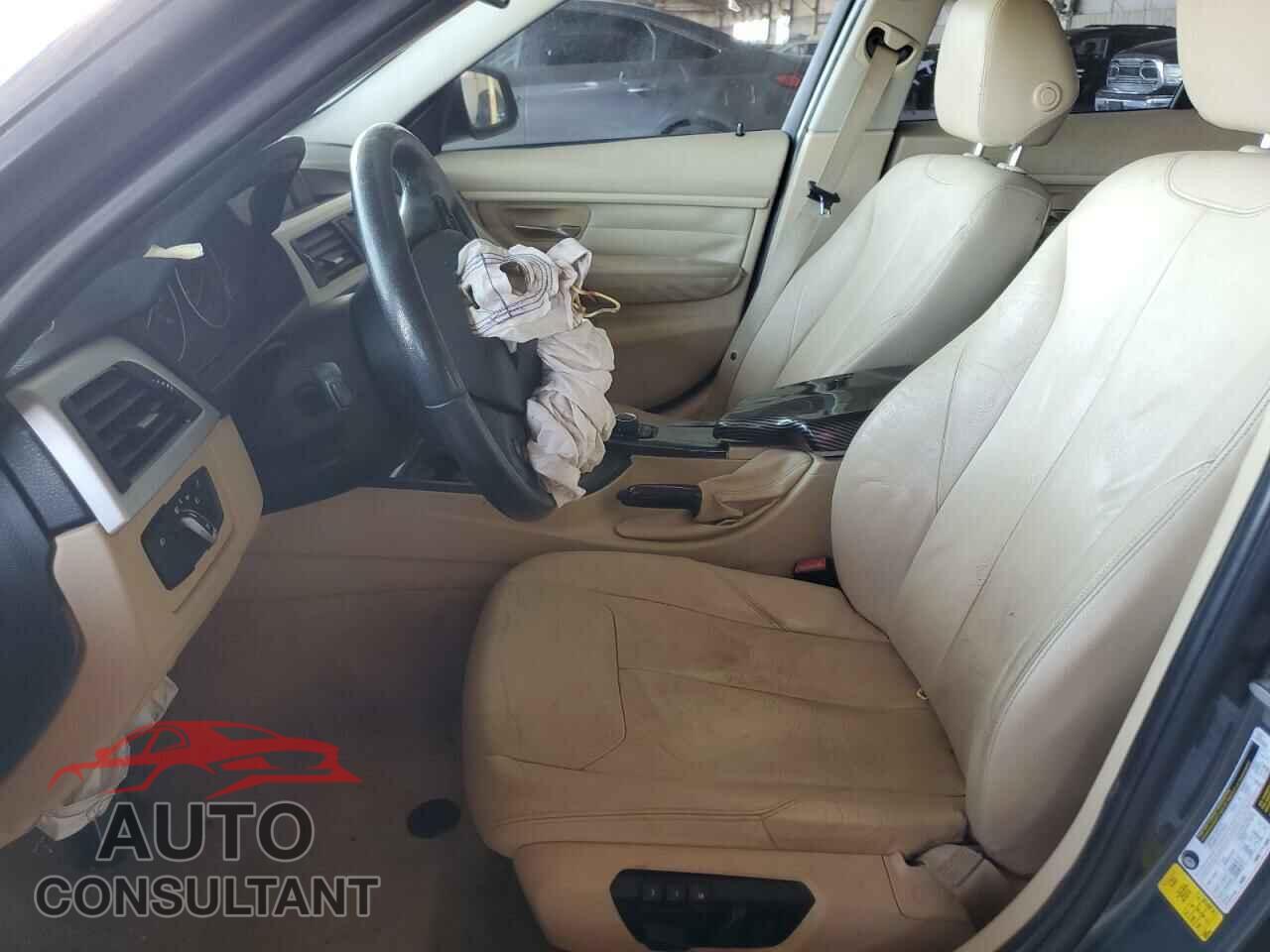 BMW 3 SERIES 2013 - WBA3A5G55DNP19940