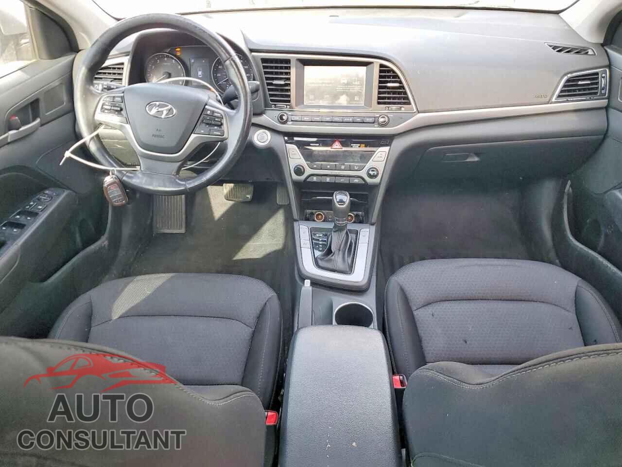 HYUNDAI ELANTRA 2018 - 5NPD84LF4JH257488