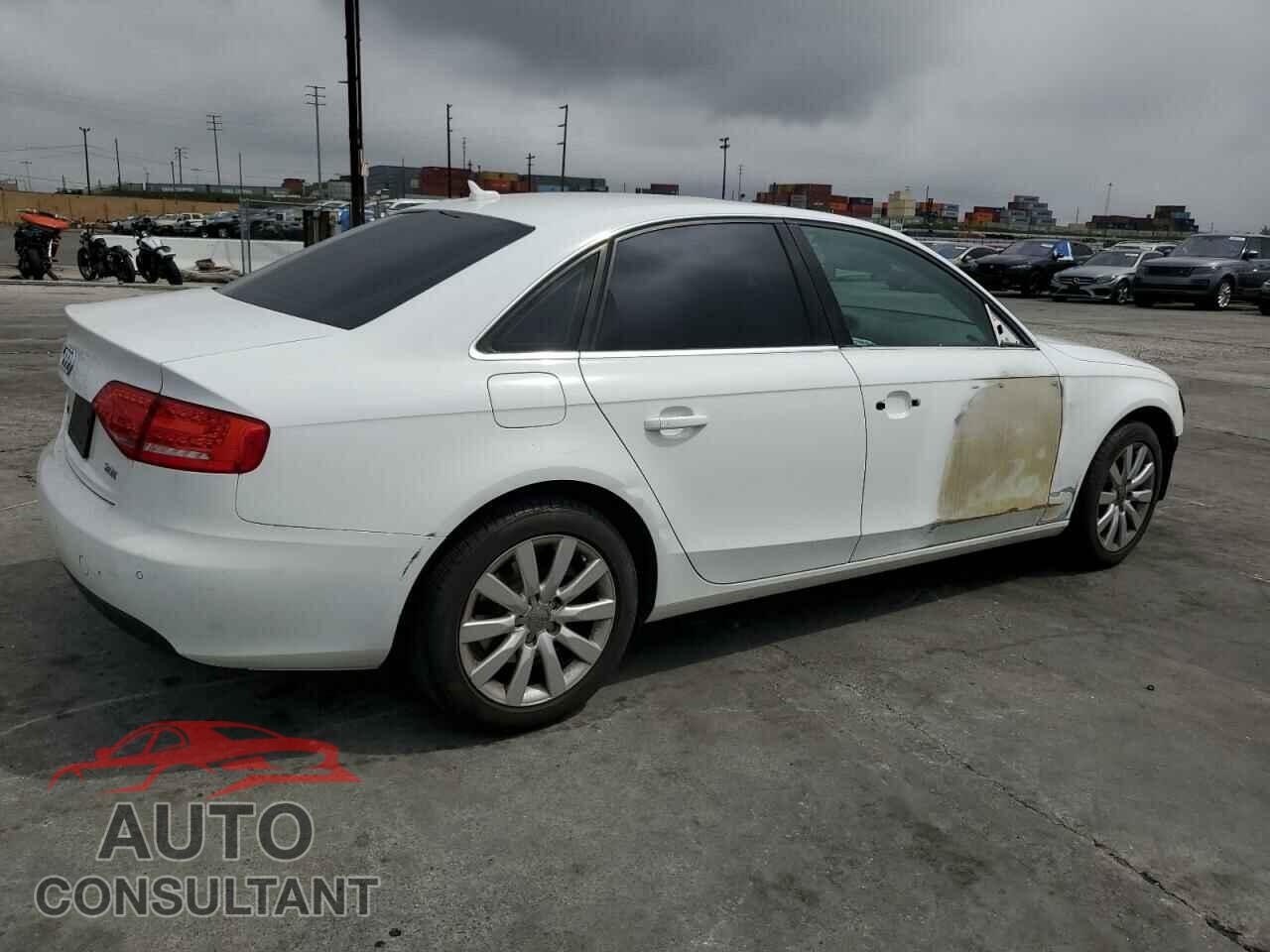 AUDI A4 2011 - WAUEFAFL2BN016540