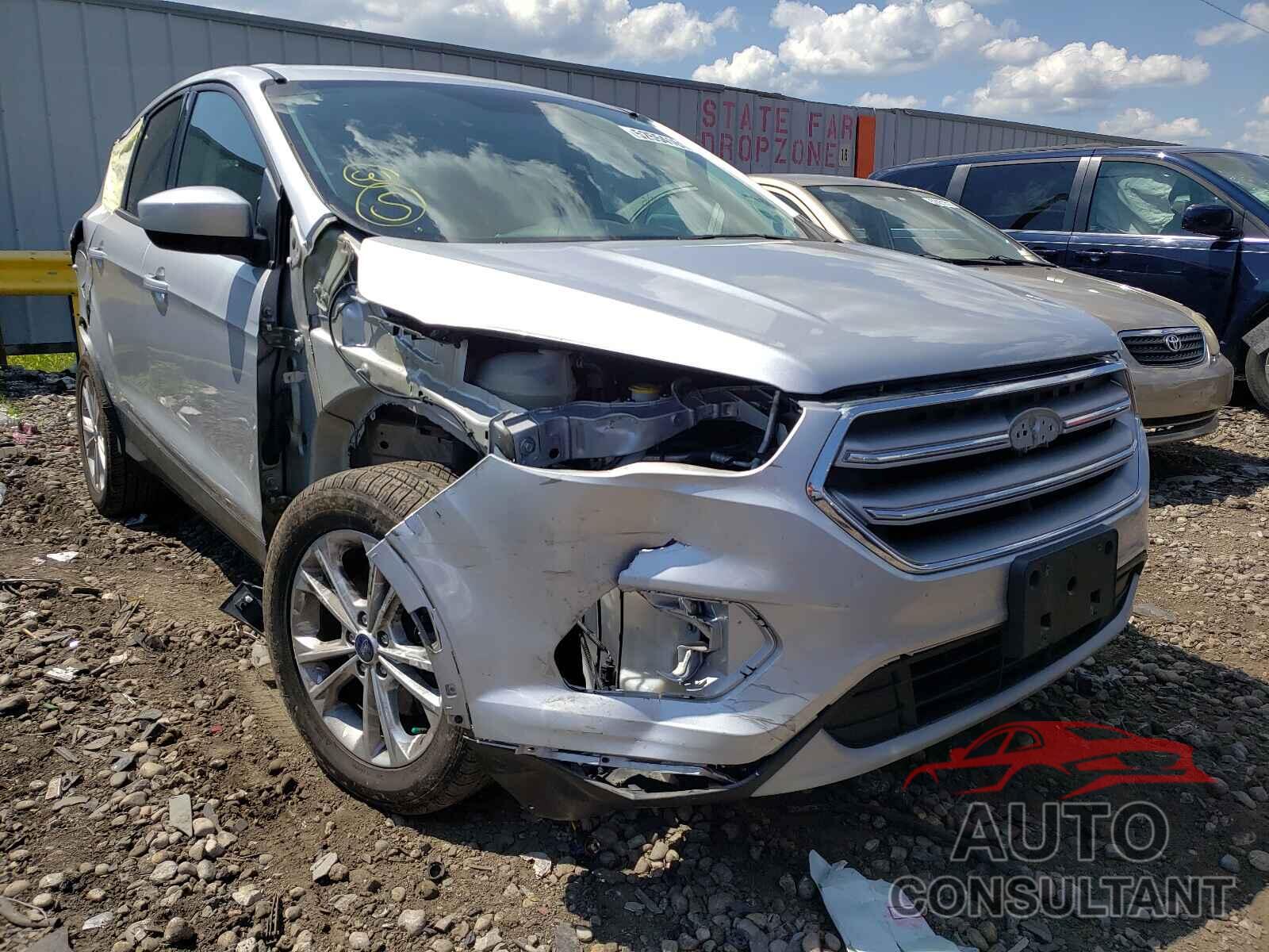 FORD ESCAPE 2017 - 1FMCU9G94HUE87813