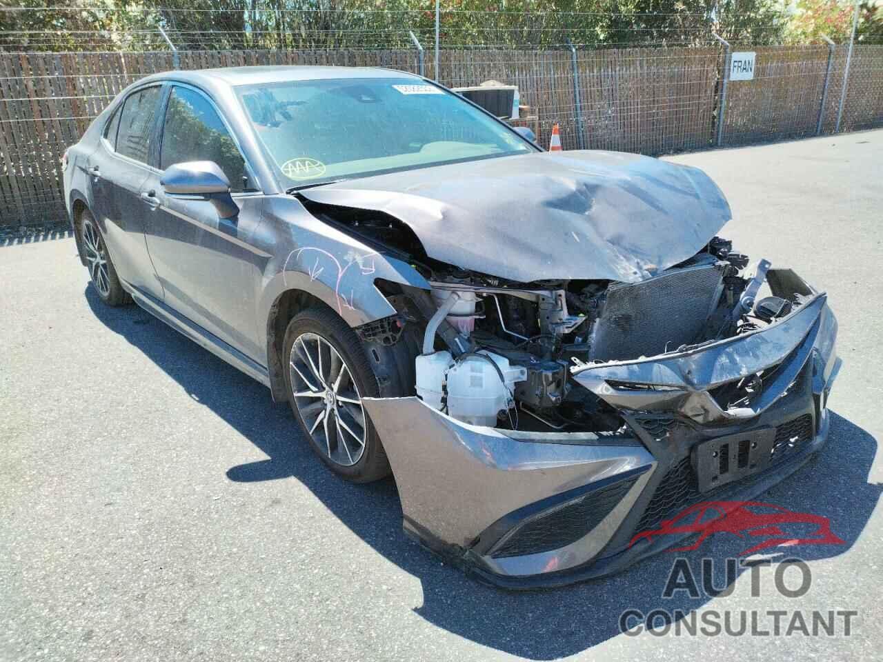 TOYOTA CAMRY 2022 - 4T1T11AKXNU620107