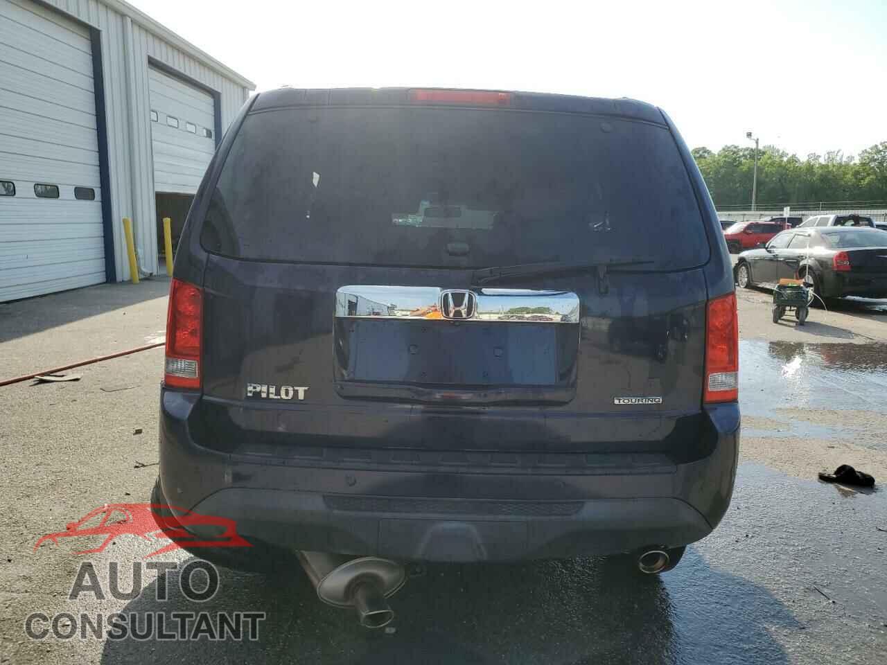 HONDA PILOT 2013 - 5FNYF3H96DB005880