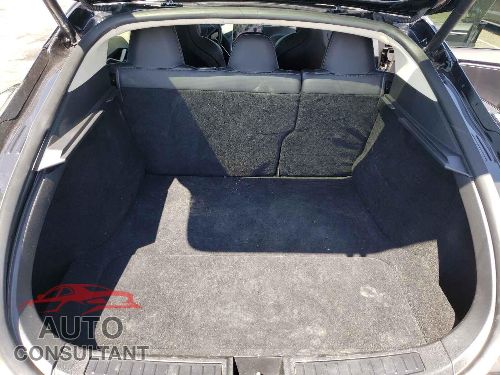 TESLA MODEL S 2018 - 5YJSA1E25JF258300