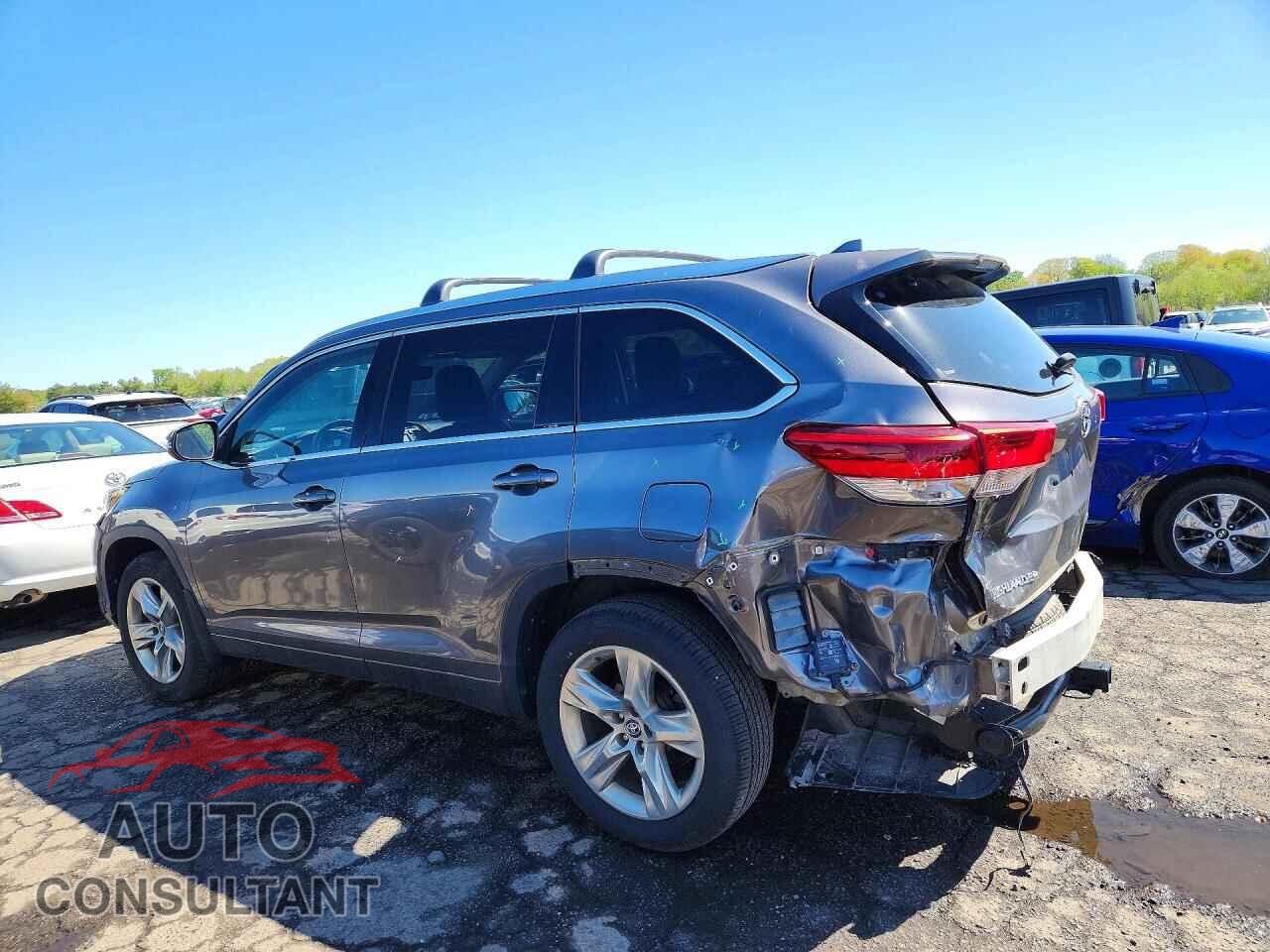 TOYOTA HIGHLANDER 2018 - 5TDDZRFH7JS855477