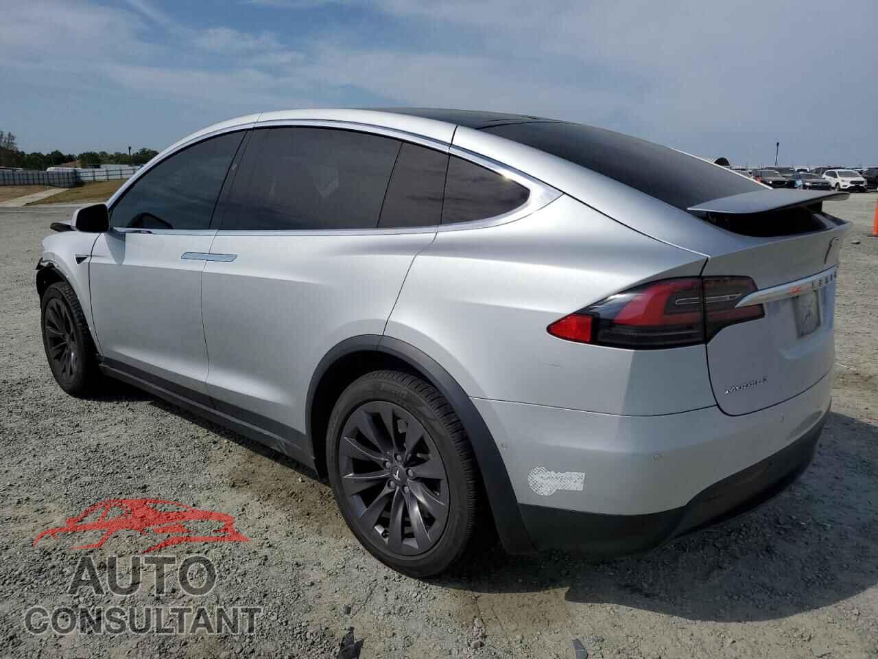 TESLA MODEL X 2018 - 5YJXCBE2XJF104526