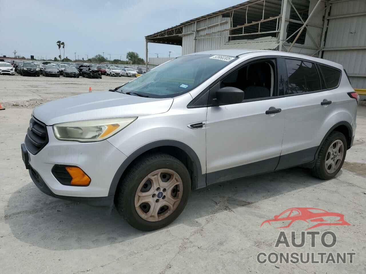 FORD ESCAPE 2017 - 1FMCU0F70HUC00334