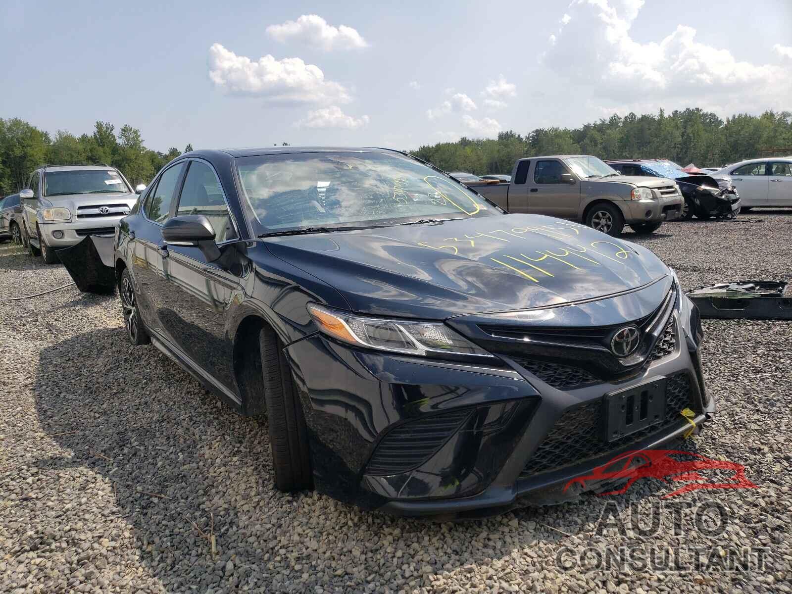 TOYOTA CAMRY 2018 - JTNB11HKXJ3000780