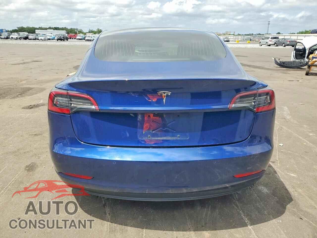 TESLA MODEL 3 2018 - 5YJ3E1EA0JF005580