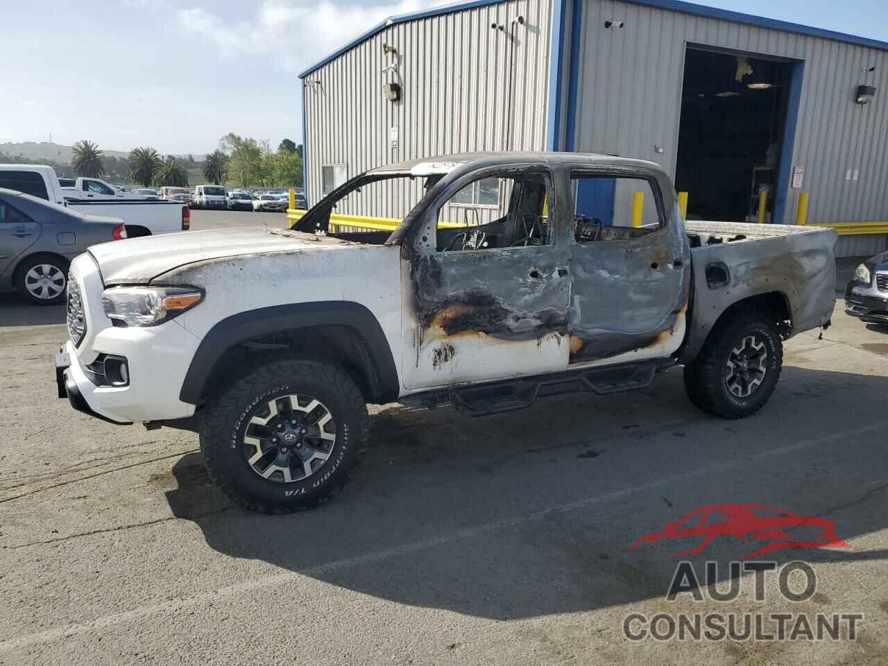 TOYOTA TACOMA 2020 - 3TMCZ5AN5LM289128