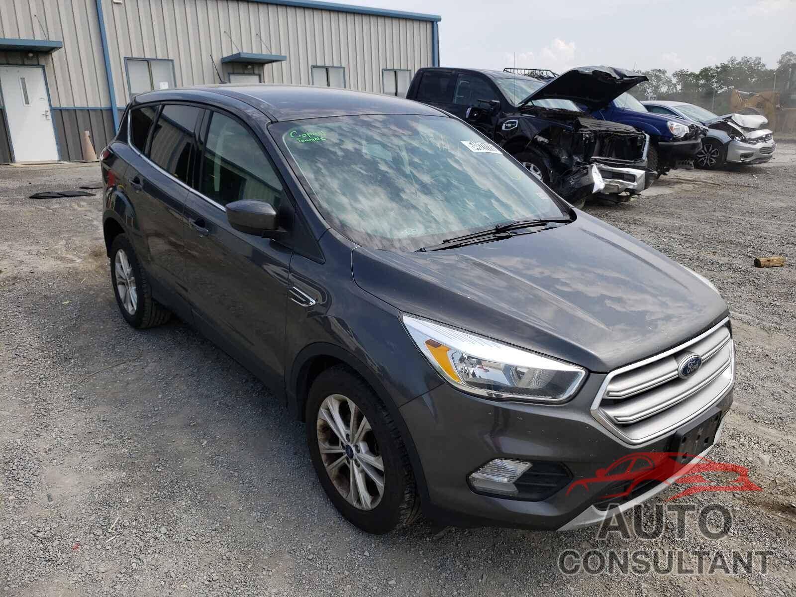 FORD ESCAPE 2017 - 1FMCU0GD3HUC97615