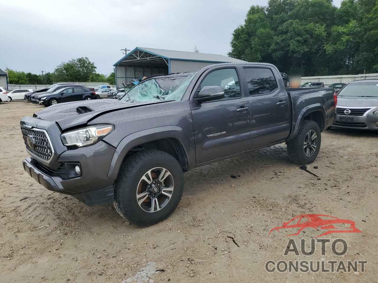 TOYOTA TACOMA 2018 - 5TFAZ5CNXJX068815