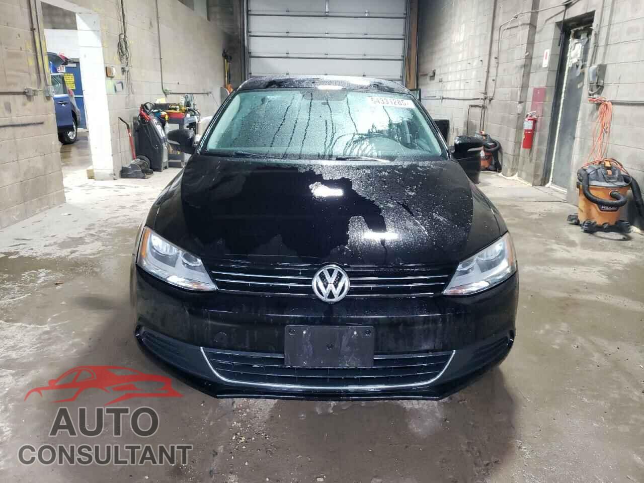 VOLKSWAGEN JETTA 2013 - 3VWBX7AJ8DM435207