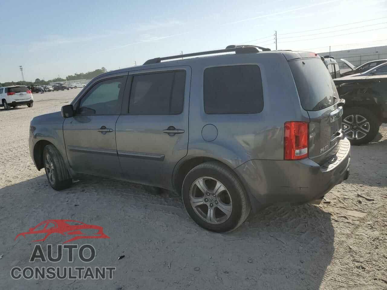 HONDA PILOT 2013 - 5FNYF4H59DB022014