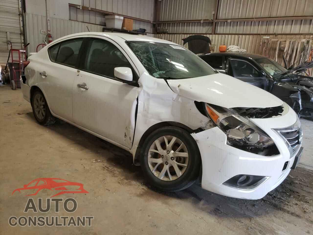 NISSAN VERSA 2019 - 3N1CN7AP3KL812713