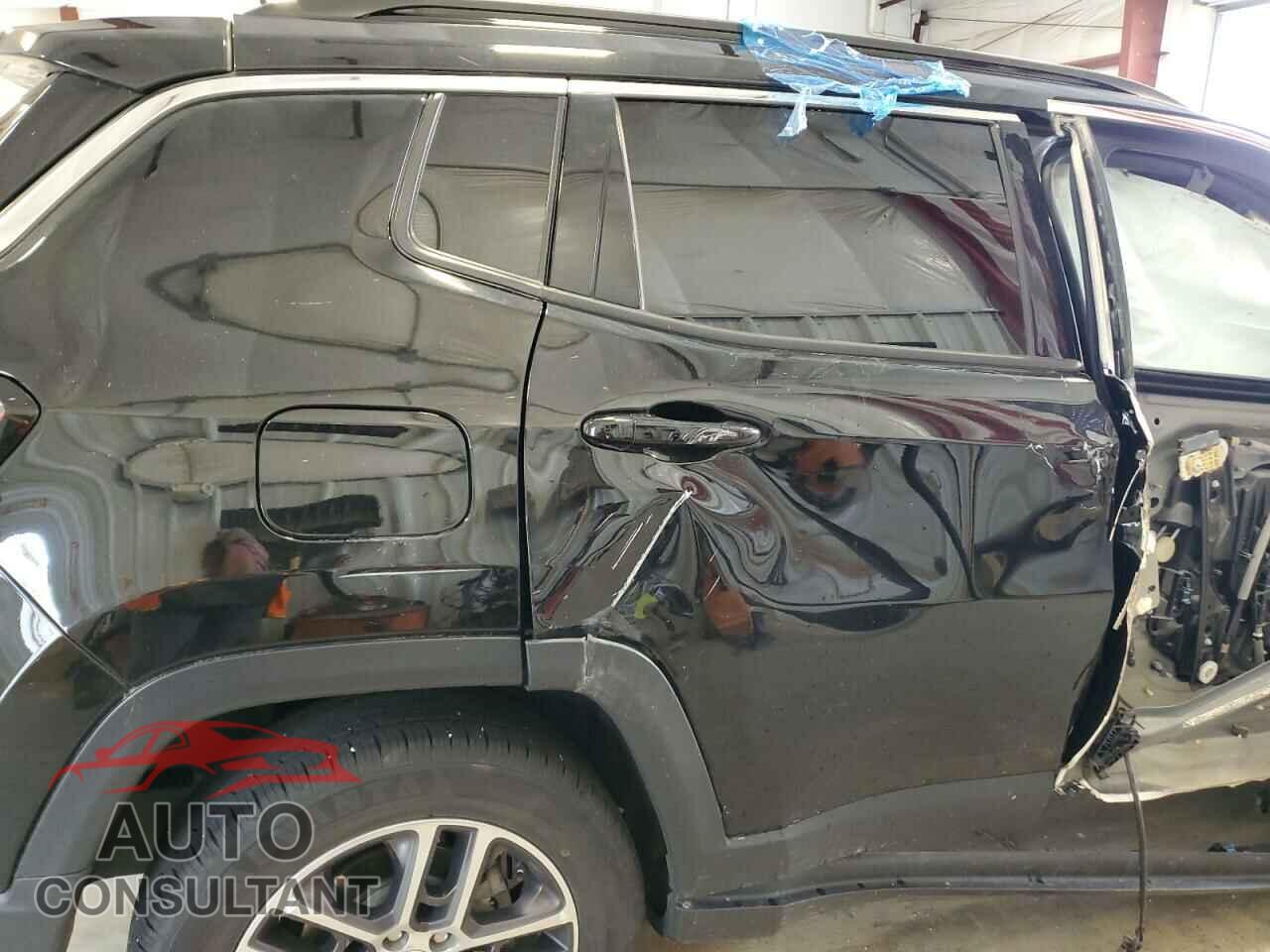 JEEP COMPASS 2018 - 3C4NJDBB8JT238188
