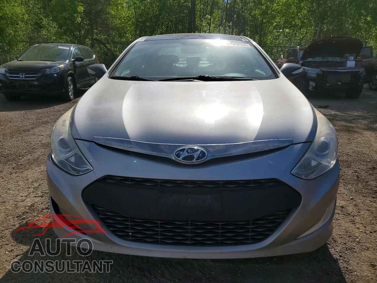 HYUNDAI SONATA 2012 - KMHEC4A40CA060313