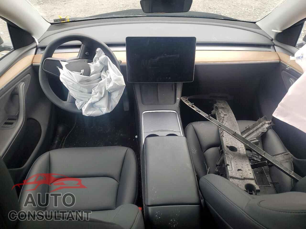 TESLA MODEL Y 2023 - 7SAYGDEE5PA190884