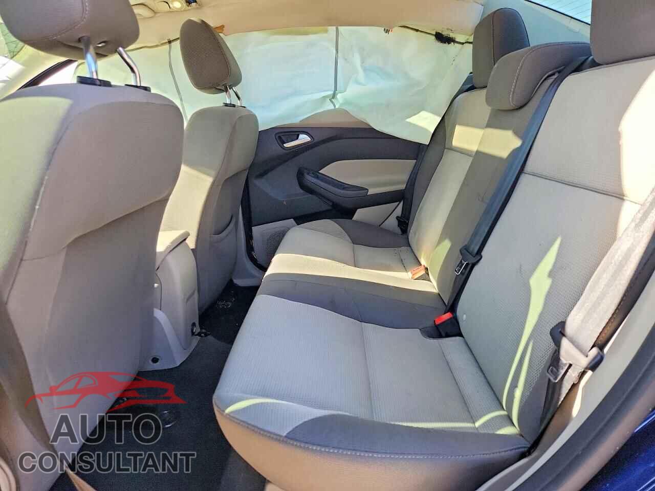 FORD FOCUS 2012 - 1FAHP3F22CL127723