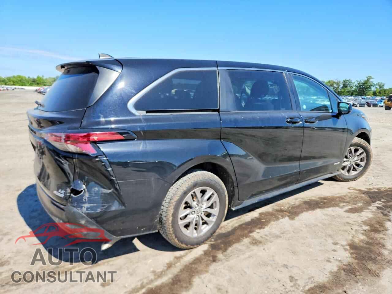 TOYOTA SIENNA 2021 - 5TDKRKEC8MS044313
