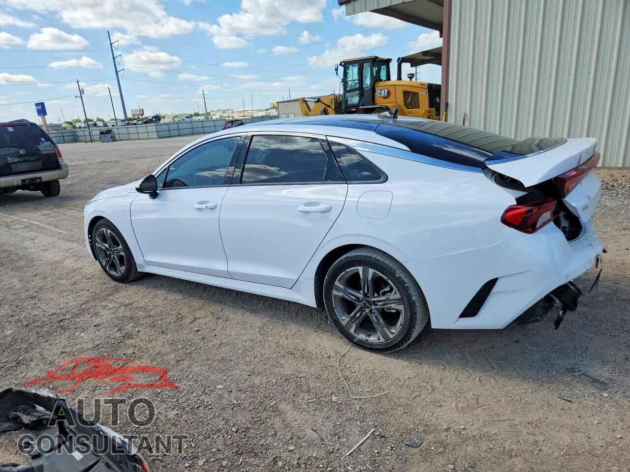 KIA K5 2023 - 5XXG34J21PG201248