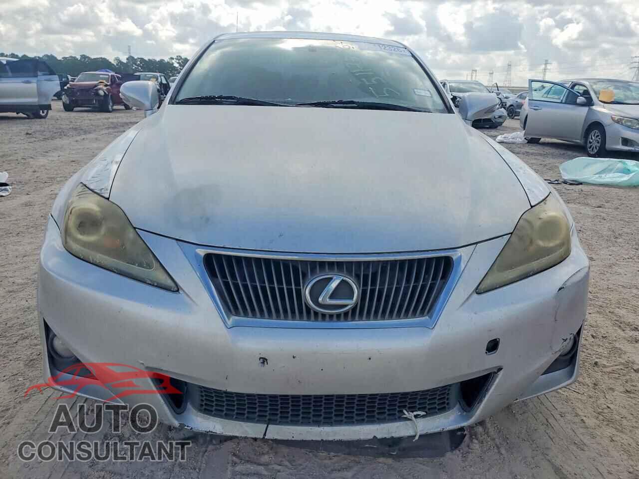 LEXUS IS 2011 - JTHBF5C24B5137299