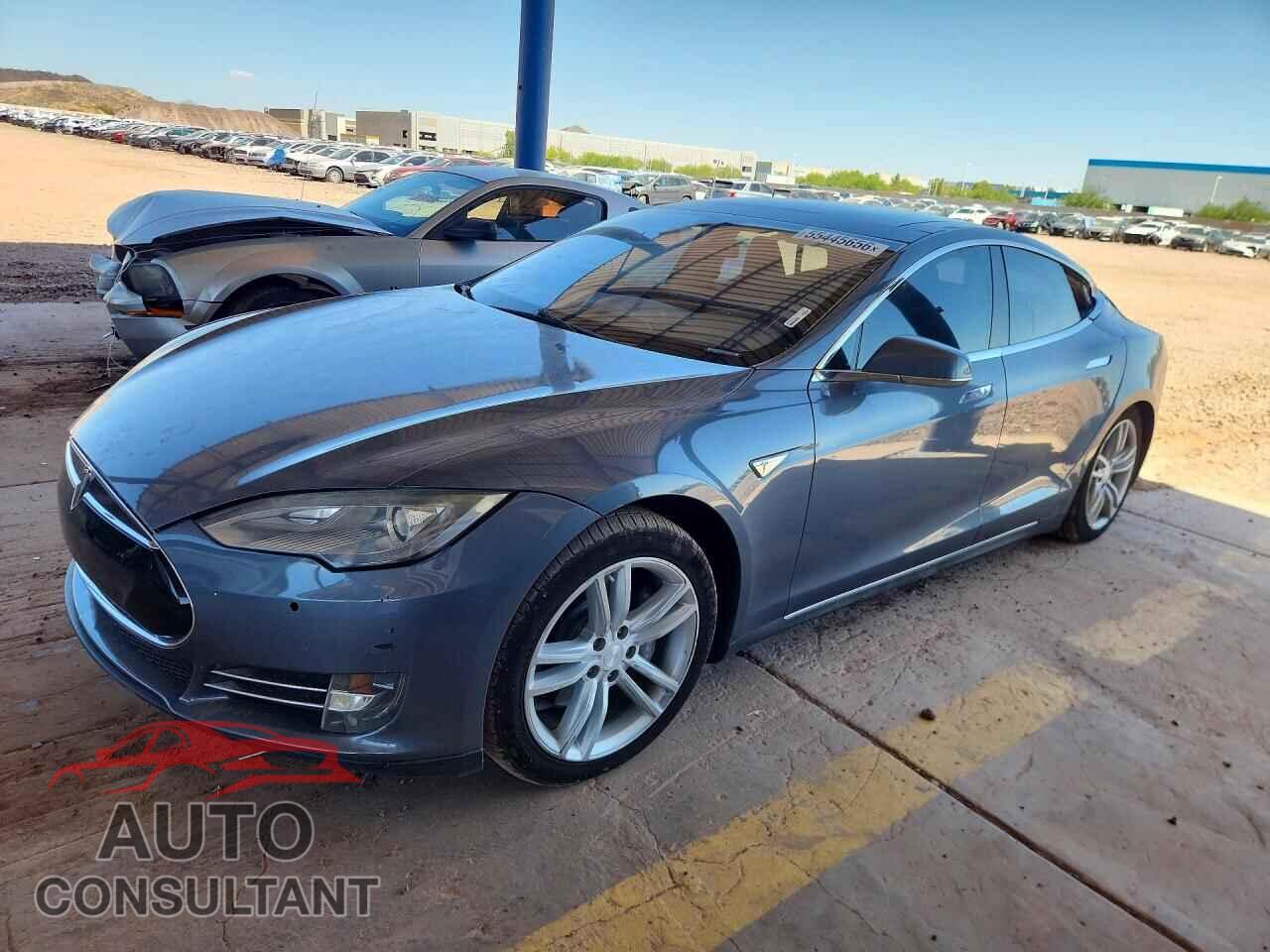 TESLA MODEL S 2014 - 5YJSA1H11EFP30694