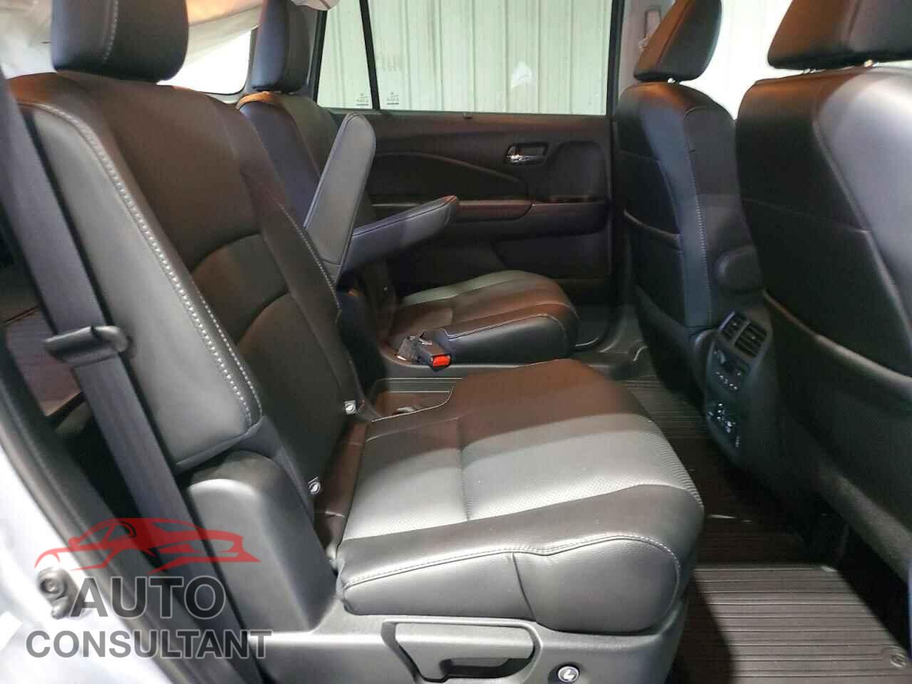 HONDA PILOT 2016 - 5FNYF6H06GB016241