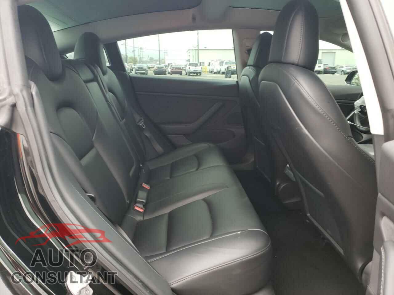TESLA MODEL 3 2019 - 5YJ3E1EA5KF307075