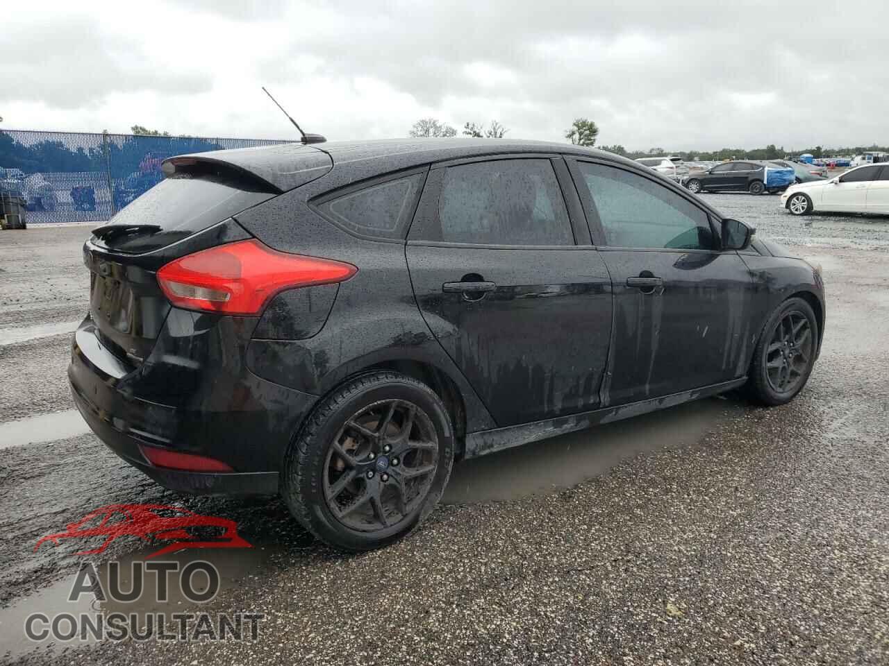 FORD FOCUS 2016 - 1FADP3K26GL345920