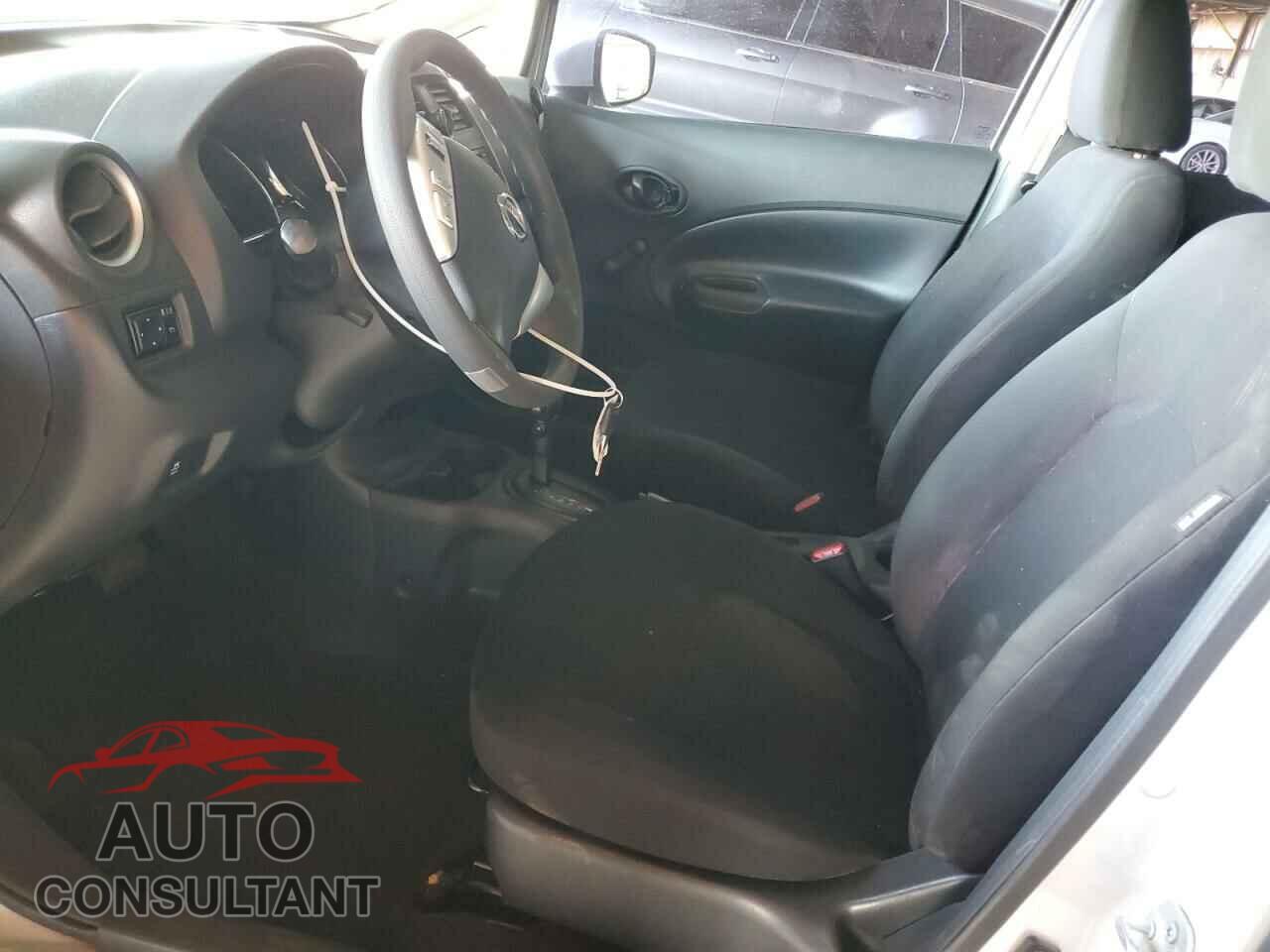 NISSAN VERSA 2015 - 3N1CE2CP2FL360257